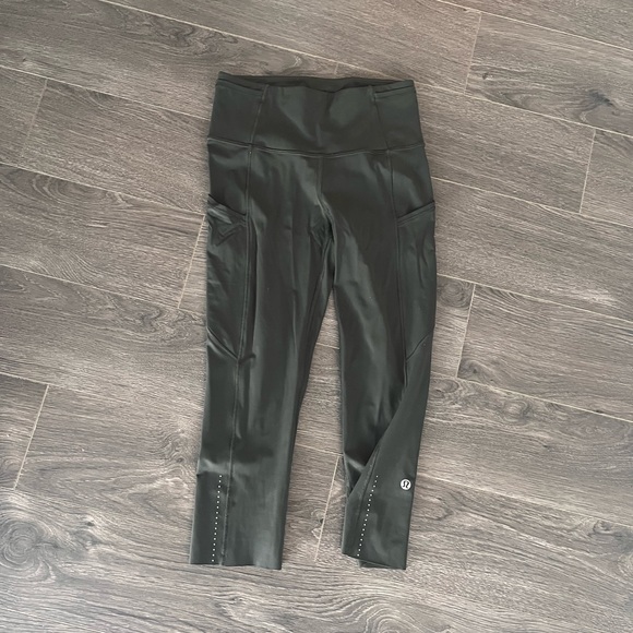 Lululemon Fast and Free Legging - Picture 4 of 5